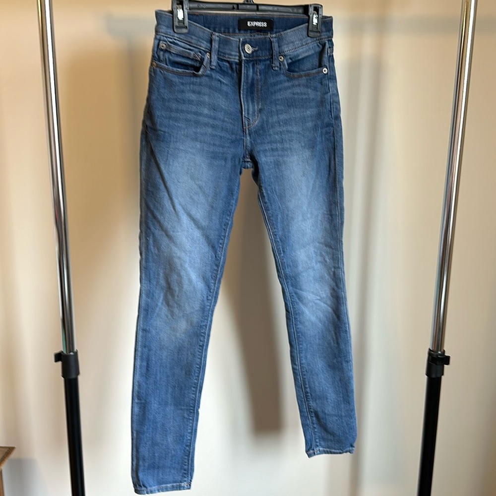 Express Mid-Rise Skinny Jeans